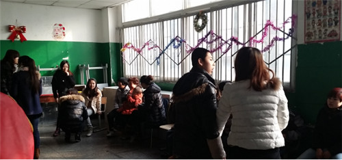 赴西安市儿童福利院献爱心活动